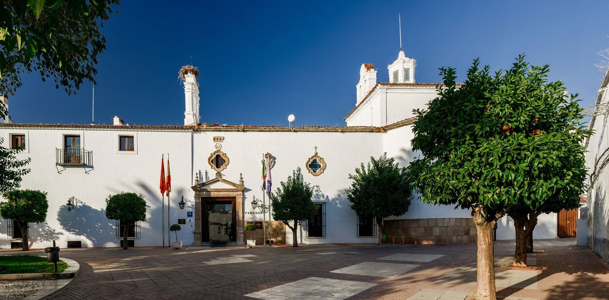 El Parador de Mérida fue un antiguo convento construido sobre las ruinas de un templo romano | Foto: Parador de Mérida