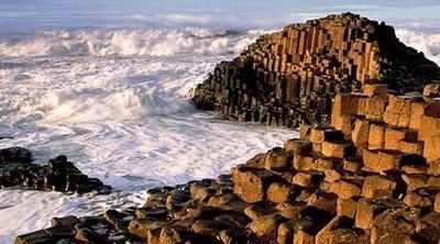 La ruta costera de la Calzada del Gigante: acantilados, leyendas y un sendero lleno de naturaleza en Irlanda del Norte